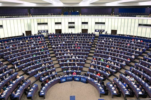 News Themen der Woche KW14 News Bilder des Tages Abstimmungen im Plenarsaal des Europäischen Parlaments. Straßburg, 04.06.2022 *** Voting in the plenary hall of the European Parliament Strasbourg, 04 06 2022 Foto:xD.xAnoraganingrumx xFuturexImage