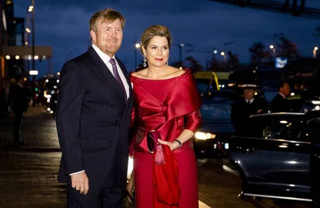 Entertainment Themen der Woche KW14 Entertainment Bilder des Tages 2022-04-06 20:38:29 AMSTERDAM - King Willem-Alexander and Queen Maxima will leave after the counter performance in the Muziekgebouw aan het IJ on the last day of the state visit by the President of India. ANP SEM VAN DER WAL netherlands out - belgium out *** 2022 04 06 20 38 29 AMSTERDAM King Willem Alexander and Queen Maxima will leave after the counter performance in the Muziekgebouw aan het IJ on the last day of the state visit by the President of India ANP SEM VAN DER WAL netherlands out belgium out  Copyright: xx x446698103x originalFilename: 446698103.jpg