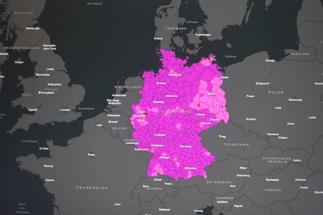 Dashboard des RKI, die 7-Tage-Inzidenz liegt nun bei 1251,3 7-Tage-Inzidenz, Dashboard des RKI auf einem Monitor am 07.04.2022 in Siegen Deutschland.