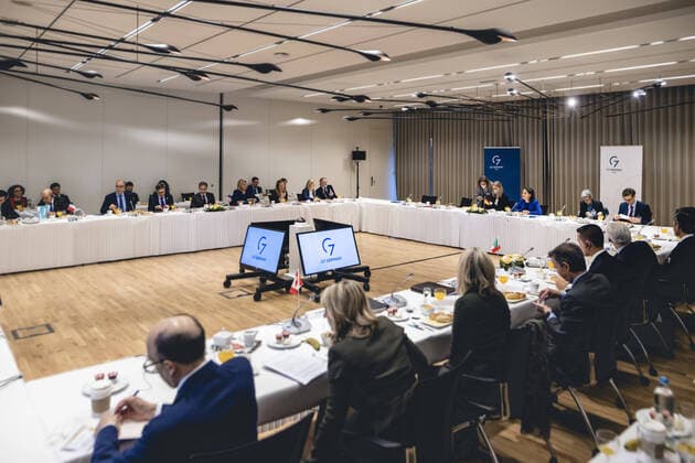 News Themen der Woche KW14 Bundesaussenministerin Annalena Baerbock (Buendnis 90 Die Gruenen) im Rahmen eines Arbeitsfruehstuecks der G7-Aussenministerinnen und Aussenminister. Bruessel, 07.04.2022. Bruessel Belgien *** German Foreign Minister Annalena Baerbock Buendnis 90 Die Gruenen at a working breakfast of the G7 Foreign Ministers Brussels, 07 04 2022 Brussels Belgium Copyright: xXanderxHeinlx