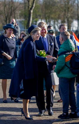 07-04-2022 Bollenstreek Queen Maxima and King Willem-Alexander visited the football club FC Lisse in the Dune and Bulb Region, Duin- en Bollenstreek, in Lisse. Â  Copyright: xPPEx