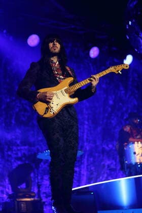 Mark Speer von der Band Khruangbin bei einem Konzert in der Columbiahalle in Berlin, 7. April 2022. Khruangbin Konzert Berlin