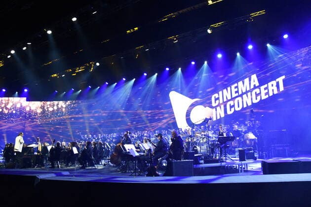 Ensemble-Deutschen Filmorchester Babelsberg, Muenchen 07.04.2022 Showpalast-Cinema in Concert-Ensemble-Deutschen Filmorchester Babelsberg, Muenchen