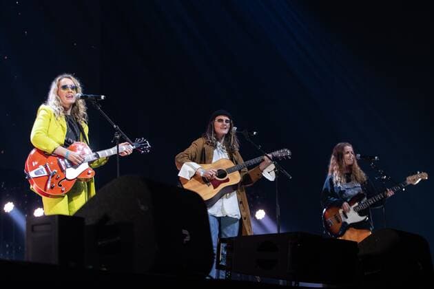 2022-04-09 19:50:02 AMSTERDAM - The trio Systur will perform on behalf of Iceland with the song MeÃ° Haekkandi Sol during Eurovision in Concert in AFAS Live. Several artists will perform during this concert who will participate in the festival in May. ANP PAUL BERGEN netherlands out - belgium out