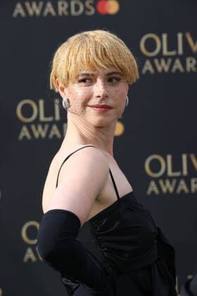 . 10 04 2022. London, United Kingdom. Eddie Redmayne and Jessie Buckley arriving at The Olivier Awards in London.  xStephenxLockx xi-Imagesx IIM-23303-0014