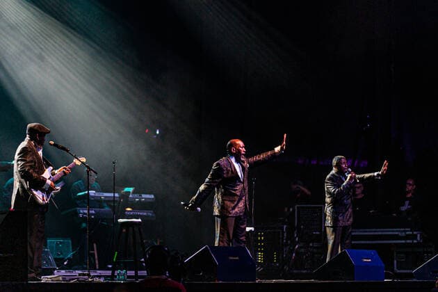 Entertainment Themen der Woche KW14 SÃO PAULO, SP - 10.04.2022: SHOW THE MANHATTANS - The Manhattans group, an American soul icon of the 90s, performs in São Paulo. Today a trio led by Gerald Alston, the only member of the band& 39;s heyday lineup, David Tyson and Troy May, the group was formed in 1962 and entered the charts in 1976 with the track Kiss and Say Goodbye. The presentation took place on the night of Sunday, April 10, at Espaço das Américas, west of the city of São Paulo. x2191003x  VanxCampos