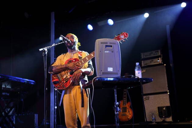 Stephen Lee Bruner alias Thundercat bei einem Konzert im Astra Kulturhaus in Berlin, 10. April 2022. Thundercat Konzert Berlin