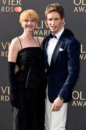Jessie Buckley und Eddie Redmayne bei der Verleihung der Olivier Awards 2022 in der Royal Albert Hall. London, 10.04.2022