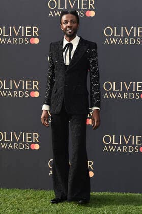 Omari Douglas bei der Verleihung der Olivier Awards 2022 in der Royal Albert Hall. London, 10.04.2022