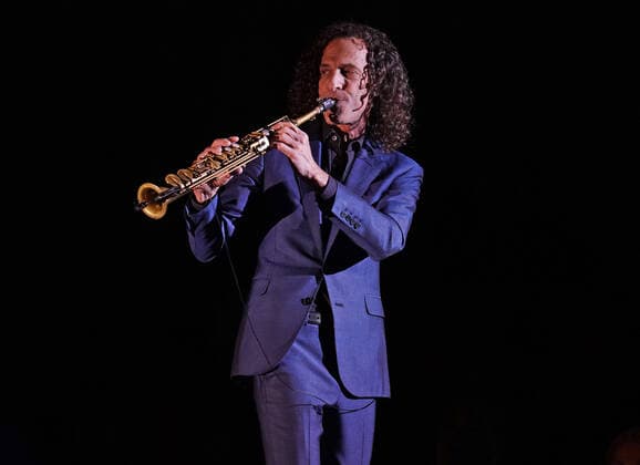 FORT LAUDERDALE, FL - APRIL 10: Kenny G performs at The Parker on April 10, 2022 in Fort Lauderdale Florida. Copyright: xmpi04x