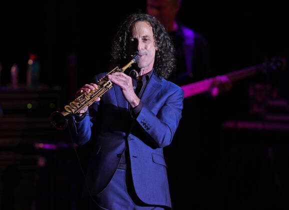FORT LAUDERDALE, FL - APRIL 10: Kenny G performs at The Parker on April 10, 2022 in Fort Lauderdale Florida. Copyright: xmpi04x