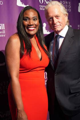 Bilder des Jahres 2022, Entertainment 04 April Entertainment Themen der Woche KW15 Entertainment Bilder des Tages April 11, 2022, New York, NY, USA: TIFFANI GAVIN (Eugene OÃ¢â‚¬â ¢Neill Theater Center Director) and MICHAEL DOUGLAS attend the 21st Annual Monte Cristo Awards Gala, NYC.April 11, 2022. New York USA - ZUMAms4_ 20220411_zaf_ms4_006 Copyright: xSoniaxMoskowitzxGordonx