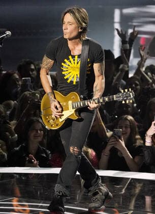 April 11, 2022, Nashville, Tennessee, USA: Keith Urban performs at the 2022 CMT Music Awards at Nashville Municipal Auditorium. Nashville USA - ZUMAs181 20220411_zea_s181_151 Copyright: xImagespacex
