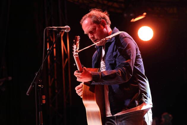 Thees Uhlmann bei einem Konzert als Support für Kettcar im Metropol in Berlin, 11. April 2022. Thees Uhlmann Konzert Berlin