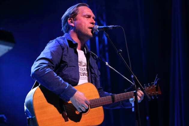 Thees Uhlmann bei einem Konzert als Support für Kettcar im Metropol in Berlin, 11. April 2022. Thees Uhlmann Konzert Berlin