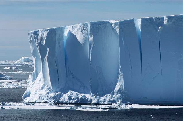 Antarctica Weddell Sea Iceberg , 10039156.jpg, nobody, outdoors, day, snow, landscape, scenic, natural beauty, ocean and sea, cliff, Antarctica, Weddell Sea, Iceberg, cold, natural world, Antarctic Peninsula, frozen, freezing,