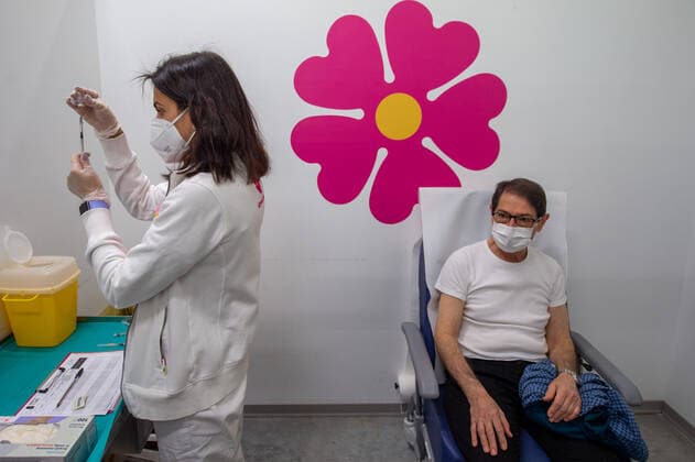 COVID: Italy Starts Giving Fourth Jab Rieti is a pioneer in Italy for the fourth dose vaccination, for patients over 80 and frail over 60. Administration carried out at the former Bosi vaccination centre opened during the vaccine administration campaign. In Rieti, Italy, 12 April, 2022. Rieti Italy  Copyright: xRiccardoxFabix originalFilename: fabi-notitle220412_np8Rm.jpg