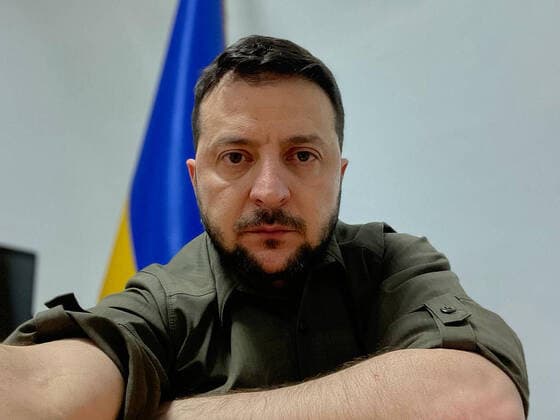News Themen der Woche KW15 News Bilder des Tages Ukrainian President VOLODYMYR ZELENSKYY, has released a new video in which he warns that the war will become an endless bloodbath, spreading misery, suffering, and destruction without additional weaponry. Kyiv Ukraine - ZUMA 20220413_int_z03_003 Copyright: xUkrainianxPresidencyxPressxOfficex