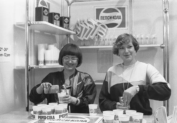 Pepsi-Cola advertising campaign 971151 14.04.1979 Pepsi-Cola advertising campaign. Boris Kaufman Sputnik Moscow Russia  Copyright: xBorisxKaufmanx