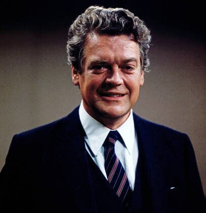 HERMANN PREY Hermann Prey, deutscher Opernsänger, Kammersänger, lyrischer Bariton und Liedsänger, im Bild: Portrait von 1982. Hermann Prey, German Opera singer, Chamber singer, Lyric baritone and recital singer, in the picture: portrait from 1982., Deutschland Copyright: kpa UnitedArchives55008934 EDITORIAL USE ONLY