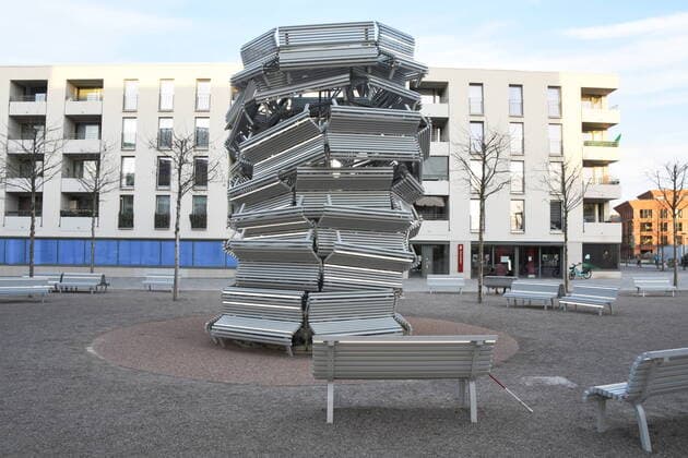 Bilder des Jahres 2022, Entertainment 04 April Entertainment Themen der Woche KW15 Entertainment Bilder des Tages Brunnen Skulptur Muenchen 14.04.2022 Bauhausplatz im Domagkpark Eroeffnen die diesjaehrige Brunnensaison mit dem neu errichteten Brunnenkunstwerk am Bauhausplatz. Muenchen *** Fountain Sculpture Munich 14 04 2022 Bauhausplatz in Domagkpark Open this years fountain season with the newly erected fountain artwork at Bauhausplatz Munich