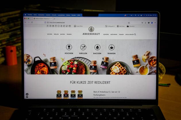 15.04.2022: Online Einkaufen von Gewürzen im Webshop von Ankerkraut. Gewürze zum Kochen, grillen, backen und trinken *** 15 04 2022 Online shopping of spices in the webshop of Ankerkraut Spices for cooking, grilling, baking and drinking