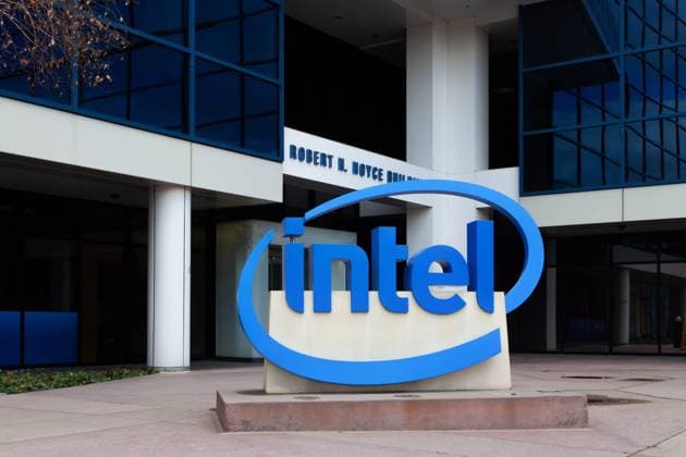 SANTA CLARA, CA USA - MARCH 1, 2014: Intel Sign at Corporate Headquarters. Intel is a multinational corporation and inventor of the x86 microprocessor, the processors found in most personal computers. , 12495668.jpg, Architecture, California, Industry, Sign, Symbol, Valley, blue, board, building, business, chip, communication, component, computer, computer chip, conductor, corporate, cpu, data, digital, electronic, hardware, information, intel, intel-core, logo, microchip, microcircuit, microprocessor, mother board, motherboard, office, processor, semiconductor, silicon, tech, technology,