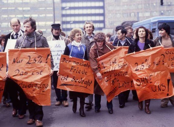 Orte und Ereignisse im Jahr 1981-2 Ruhrgebiet. Warnstreik der Stahlwerker. ca. 1981-2. NRW *** Places and events in 1981 2 Ruhr warning strike of steelworkers ca 1981 2 NRW