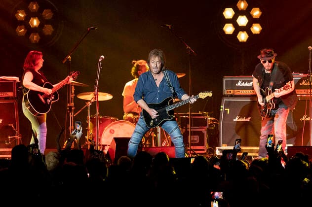 Chris Norman & Band live bei einem Konzet seiner Forever -Tour in der Messehalle. Erfurt, 17.04.2022