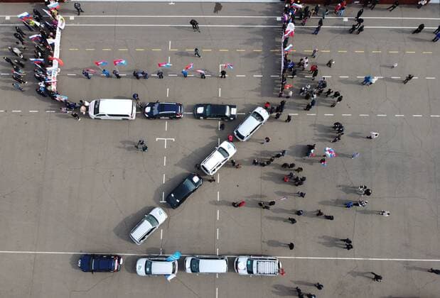News Themen der Woche KW16 News Bilder des Tages Russland, Demonstration pro Krieg gegen die Ukraine in Tschita Russia Military Support Rallies 8168985 18.04.2022 Cars form a letter Z during a rally in support of the Russian special military operation in Ukraine, as part of the rally Za (for) world without nazism! at the memorial of Military and labor glory of Transbaikalians, in Chita, Russia. The rally organized by the Federation of Independent Trade Unions of Russia started on April, 12 in Vladivostok and will finish on May, 9 in Volgograd. Evgeny Yepanchintsev Sputnik Chita Zabaikalsky Krai Russia  Copyright: xEvgenyxYepanchintsevx