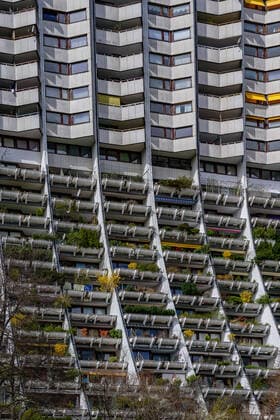 Creative Highlights World vienna, austria, 06 april 2022, residential buildings wohnpark alterlaa *** wien, österreich, 06. april 2022, wohngebäude wohnpark alterlaa Copyright: xWolfgangxSimlingerx