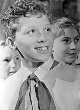 Young Leninist 594373 01.01.1964 Young Leninist. A copy of the photo by Soviet photo correspondent Dmitry Baltermants. Mikhail Savin Sputnik Russia  Copyright: xMikhailxSavinx