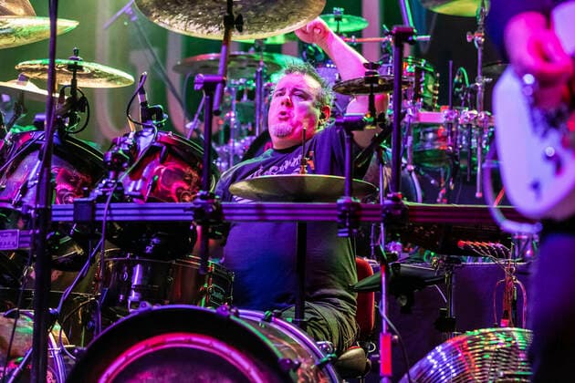 Lee Morris von Magnum live bei einem Konzert der Gotthard & Magnum European Tour 2022 im Capitol. Hannover, 20.04.2022