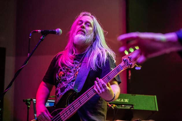 Dennis Ward von Magnum live bei einem Konzert der Gotthard & Magnum European Tour 2022 im Capitol. Hannover, 20.04.2022