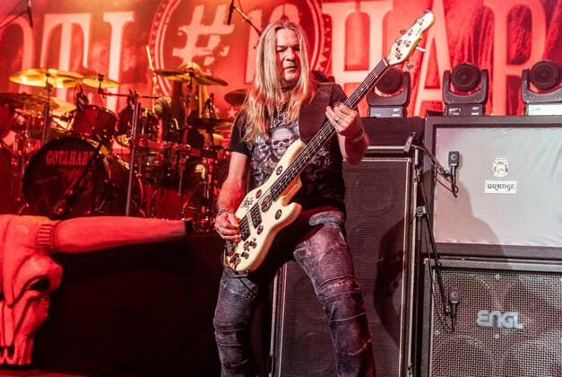 Marc Lynn von Gotthard live bei einem Konzert der Gotthard & Magnum European Tour 2022 im Capitol. Hannover, 20.04.2022