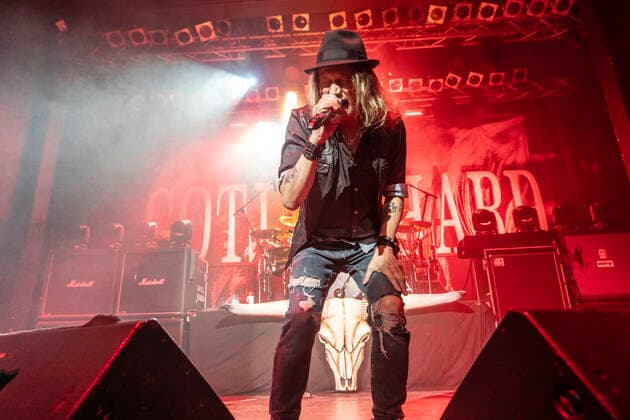 Nic Maeder von Gotthard live bei einem Konzert der Gotthard & Magnum European Tour 2022 im Capitol. Hannover, 20.04.2022