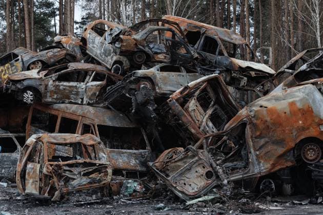 IRPIN, UKRAINE - APRIL 20, 2022 - Cars destroyed as a result of Russian shelling are piled at a parking lot in Irpin that was liberated from Russian invaders, Kyiv Region, northern Ukraine. Irpin after Russian occupation  Copyright: xHennadiixMinchenkox