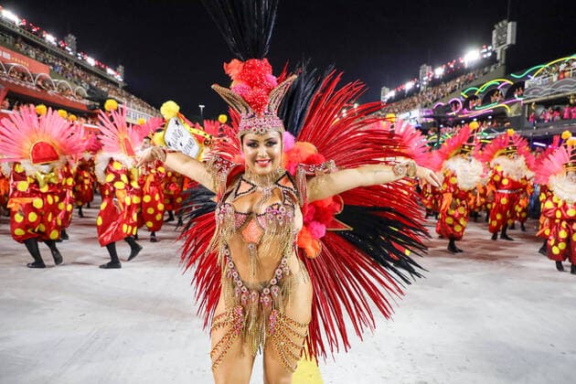 News Themen der Woche KW16 News Bilder des Tages April 21, 2022, RIO DE JANEIRO, RIO DE JANEIRO, BRAZIL: Members of EstoÂ¡cio de SoÂ¡ samba school perform during the Rio s Carnival parade at the Sambadrome Marques de Sapucai in Rio de Janeiro, Brazil, in April 21, 2022 RIO DE JANEIRO BRAZIL - ZUMAv122 20220421_zap_v122_075 Copyright: xWilliamxVolcovx
