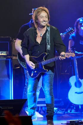 Chris Norman & Band live bei einem Konzet seiner Forever -Tour im Theater am Aegi. Hannover, 21.04.2022