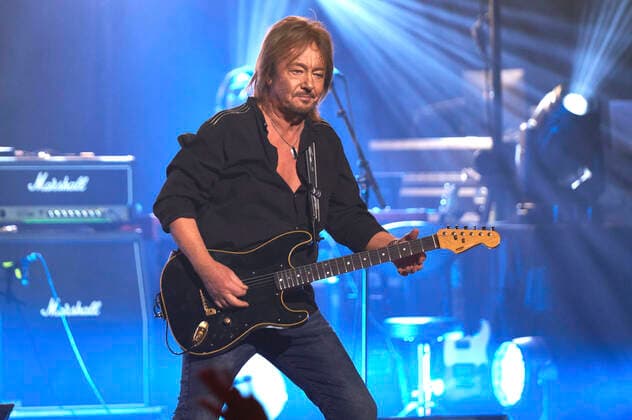 Entertainment Themen der Woche KW16 Entertainment Bilder des Tages Chris Norman & Band live bei einem Konzet seiner Forever -Tour im Theater am Aegi. Hannover, 21.04.2022 *** Chris Norman Band live at a concert of his Forever Tour at Theater am Aegi Hannover, 21 04 2022 Foto:xU.xStammx xFuturexImage