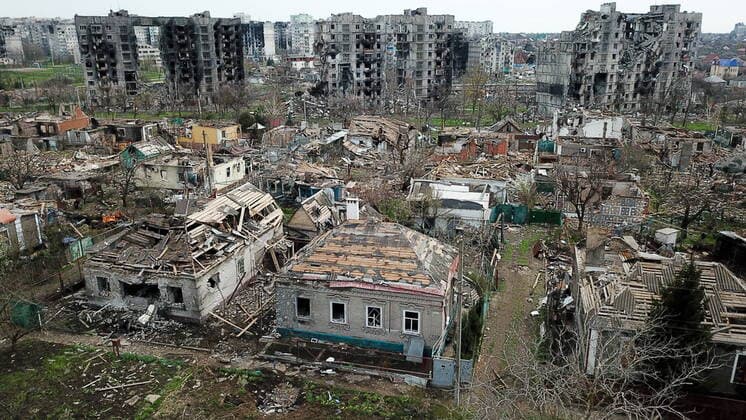 News Themen der Woche KW16 News Bilder des Tages DONETSK REGION, UKRANIE - APRIL 23, 2022: A panoramic view of buildings destroyed by shelling in the embattled city of Mariupol. With tension escalating in Donbass in February, the Russian Armed Forces launched a special military operation in Ukraine in response to appeals for help from the Donetsk and Lugansk People s Republics. Peter Kovalev TASS  TS12E0FF