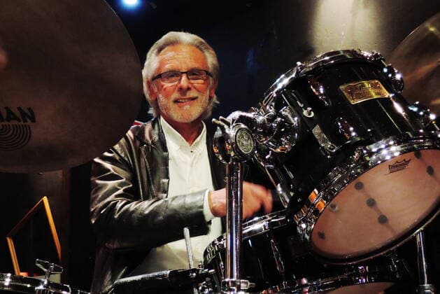 Der deutsche Jazz-Schlagzeuger Willy Ketzer im Oberhausener Gdanska. The German jazz drummer Willy Ketzer at the Gdanska, Oberhausen. Oberhausen NRW DEU;DE;GERMANY;DEUTSCHLAND;ALLEMAGNE