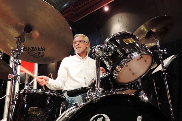 Der deutsche Jazz-Schlagzeuger Willy Ketzer im Oberhausener Gdanska. The German jazz drummer Willy Ketzer at the Gdanska, Oberhausen. Oberhausen NRW DEU;DE;GERMANY;DEUTSCHLAND;ALLEMAGNE