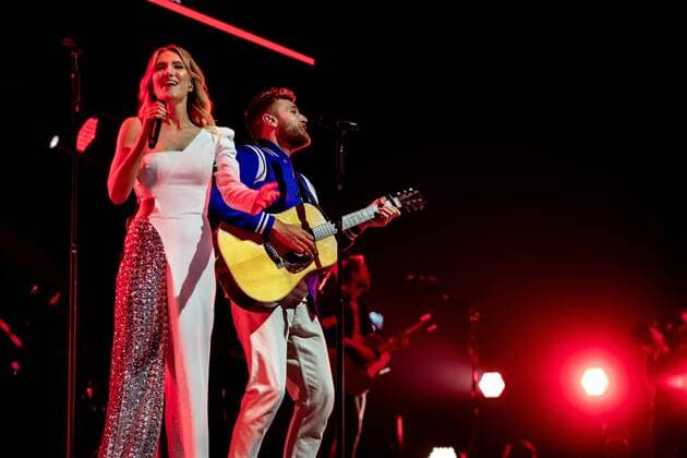 2022-04-23 19:43:39 AMSTERDAM - Suzan and Freek during a concert in the Ziggo Dome. The musicians from Achterhoek will perform in this concert hall for the first time with their own show. ANP KIPPA PAUL BERGEN netherlands out - belgium out