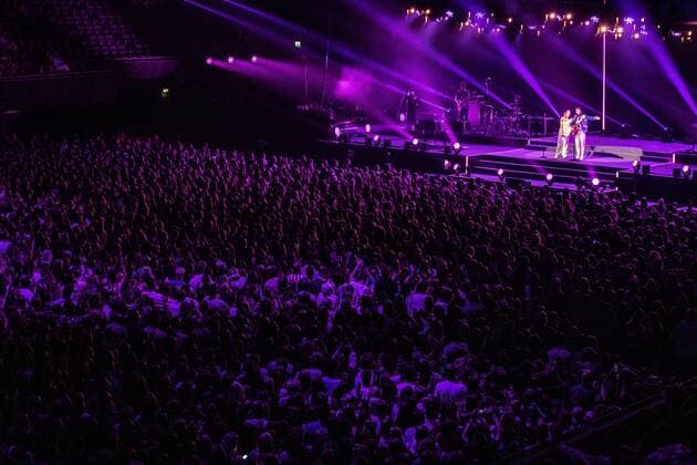 Entertainment Bilder des Tages 2022-04-23 19:58:56 AMSTERDAM - Suzan and Freek during a concert in the Ziggo Dome. The musicians from Achterhoek will perform in this concert hall for the first time with their own show. ANP KIPPA PAUL BERGEN netherlands out - belgium out