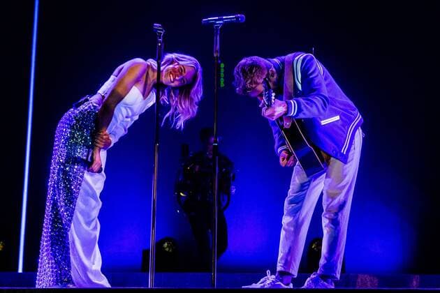 2022-04-23 19:52:04 AMSTERDAM - Suzan and Freek during a concert in the Ziggo Dome. The musicians from Achterhoek will perform in this concert hall for the first time with their own show. ANP KIPPA PAUL BERGEN netherlands out - belgium out
