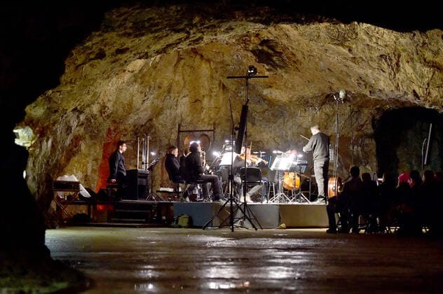 Tschechien, Konzert in einer Höhle in Brno Concert in a Cave as a Human Range of Streams and Rivers was organized by the Brno Contemporary Orchestra in the Vypustek Cave near Krtiny in Blansko, Czech Republic, on Sunday, April 24, 2022. (CTKxPhoto VaclavxSalek) CTKPhotoP2022042406322  sal 01