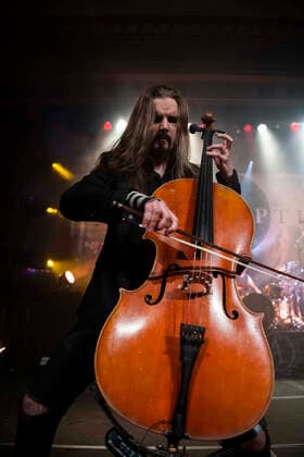 April 24, 2022, Calgary, Alberta, Canada: Perttu Kivilaakso of Apocalyptica perform in concert in in Calgary, Alberta. Calgary Canada - ZUMAr123 20220424_zap_r123_014 Copyright: xBadenxRothx