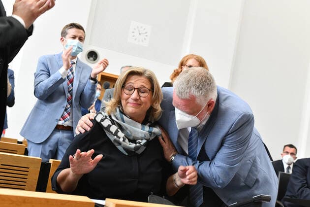 Der Saarländische Landtag in Saarbrücken wählt am Montag (25.4.2022) die SPD-Politikerin Anke Rehlinger zur neuen Ministerpräsidentin des Saarlandes. Sie löst Tobias Hans ab. *** The Saarland Parliament in Saarbrücken elects on Monday 25 4 2022 the SPD politician Anke Rehlinger as the new Prime Minister of Saarland She replaces Tobias Hans bub