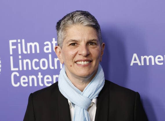 FLC President Lesli Klainberg arrives on the red carpet at the 47th Chaplin Award Gala honoring Cate Blanchett at Alice Tully Hall, Lincoln Center in New York City on Monday, April 25, 2022.  NYP20220425150 JohnxAngelillo
